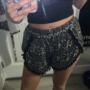 Black summer shorts 🐘